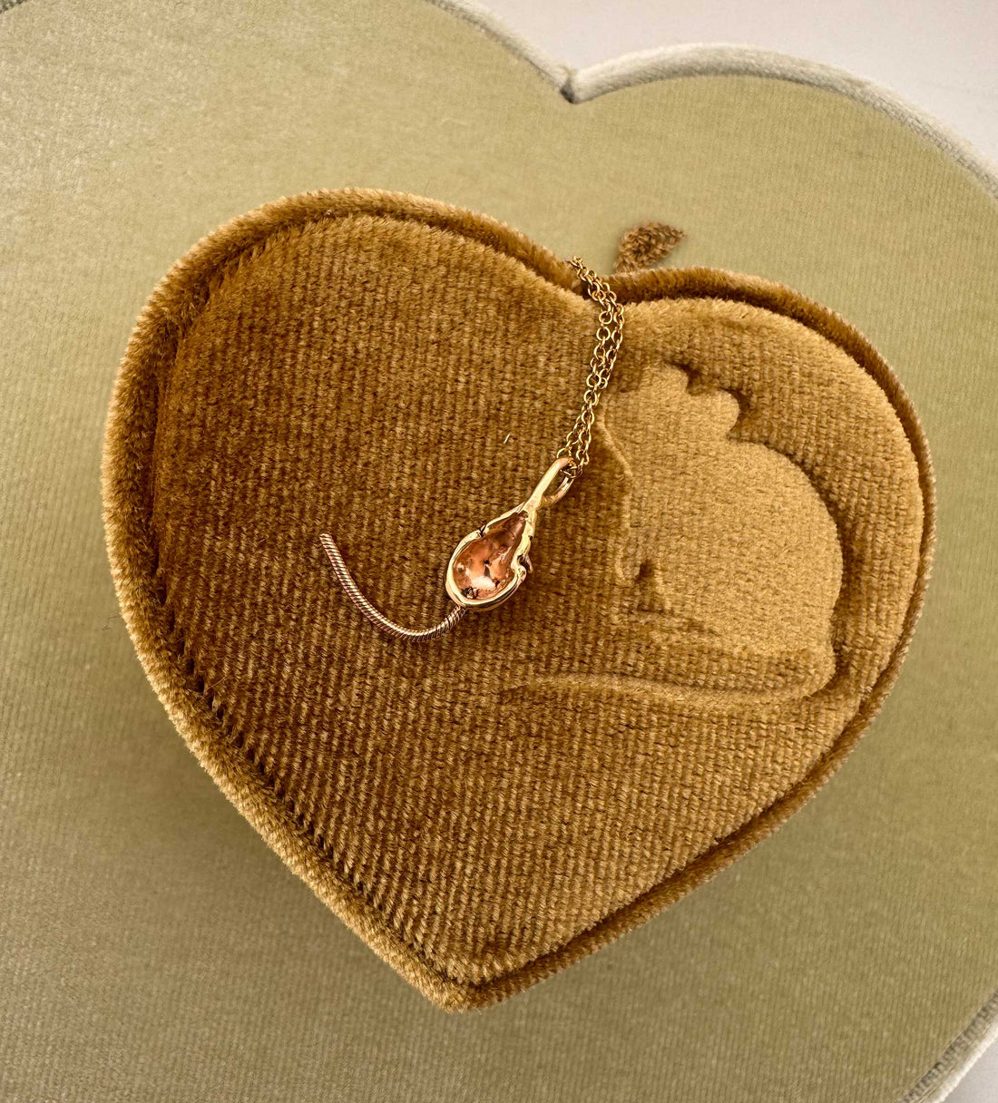 Rat Necklace with Moving Tail (small, WITH chain)